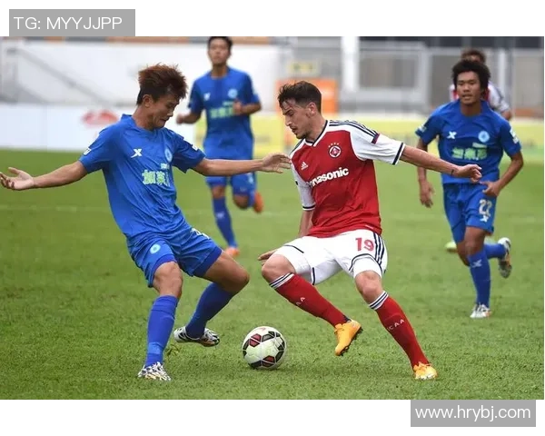 足球明星齐聚香港激情踢球引发球迷热烈追捧与期待